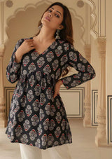 Artisanal rayon tunic with V-neck and gathered waist, indigo motif print on dark fabric