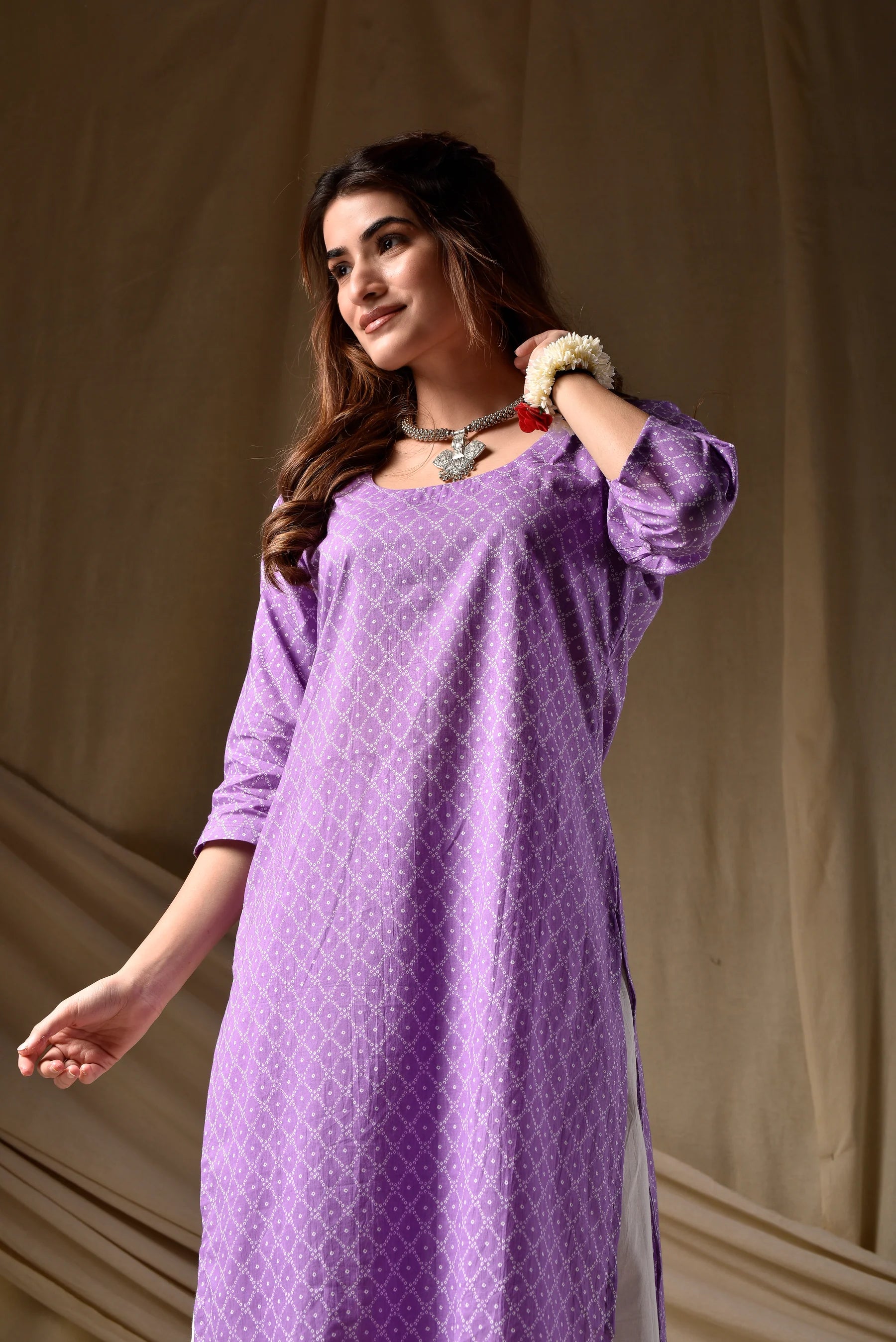 Nayoora Lavender Ira Rayon Kurti
