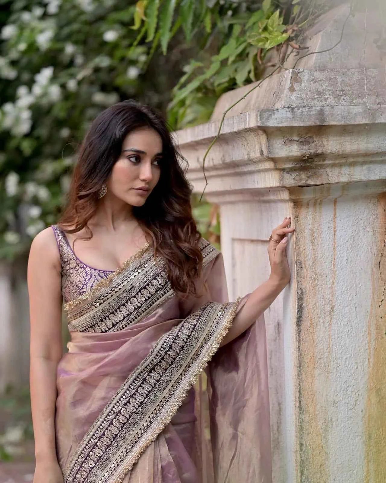 Nayoora Dual - Tone Mauve Saree – Heavy Zari Border & Jacquard Blouse - Nayoora