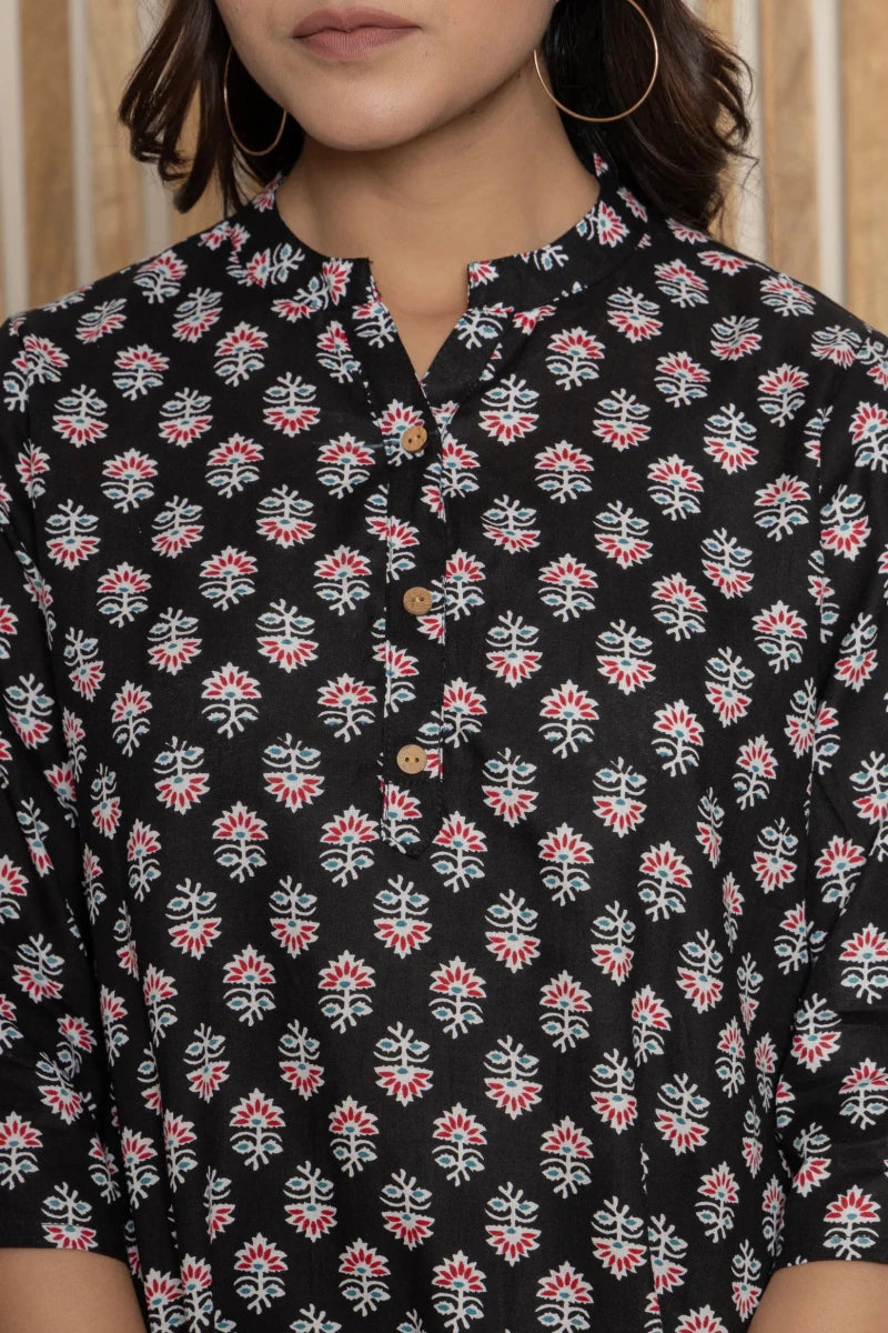 Nayoora Lycy Floral Noir Rayon Tunic - Nayoora
