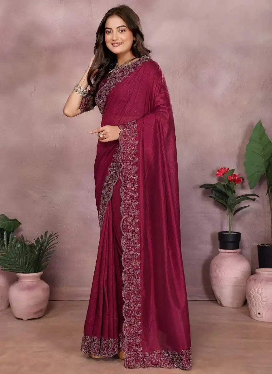 Maroon lycra saree with patterned lace panel and scalloped border, front view